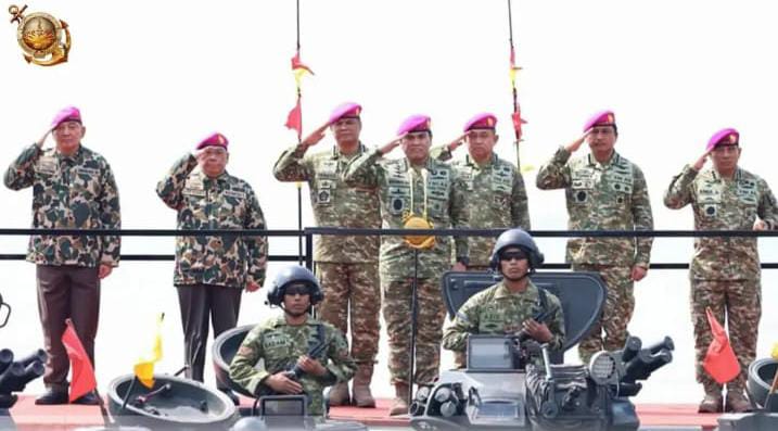 LIMA TOKOH NASIONAL RESMI MENJADI WARGA KEHORMATAN, KOMITMEN PENGUATAN KORPS MARINIR SEMAKIN SOLID