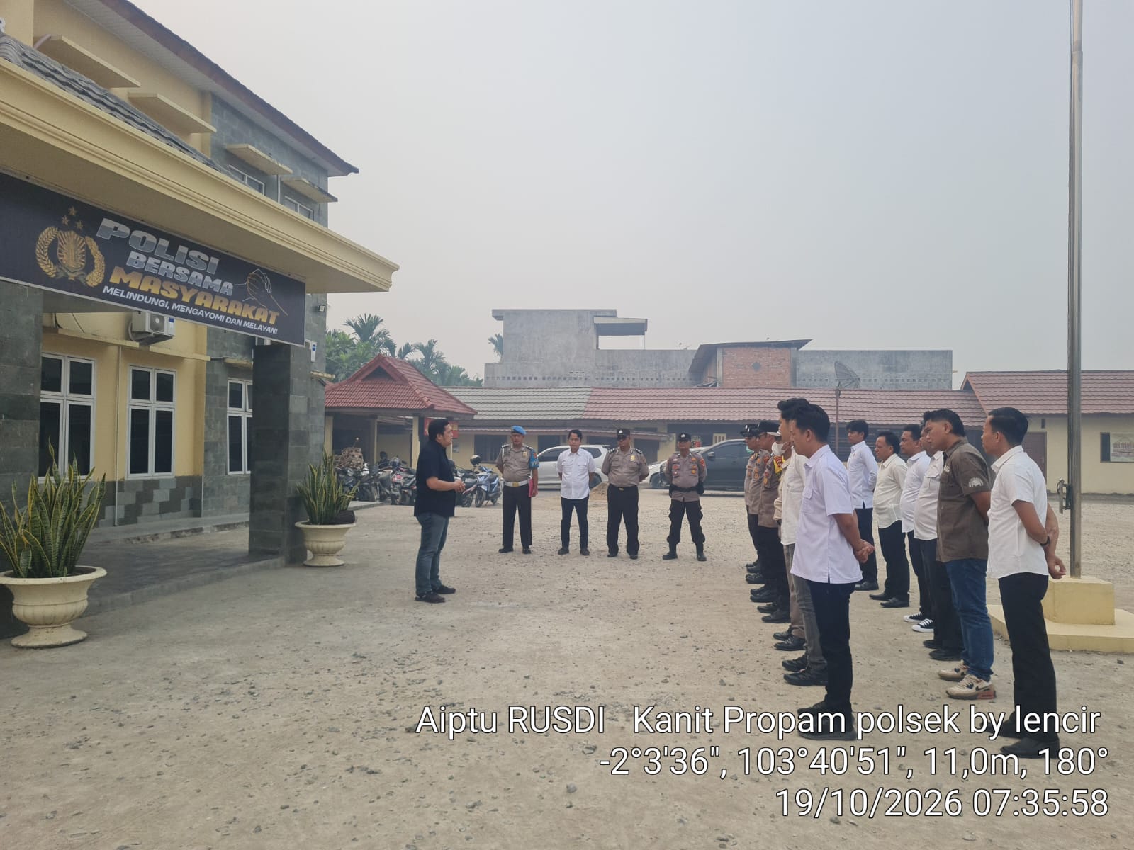 Disiplin dan Pelayanan di Garis Depan: Kanit Reskrim Pimpin Apel Pagi Polsek Bayung Lencir